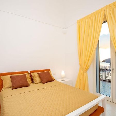 Amore Rentals - Palazzo Della Storia Amalfi Buitenkant foto