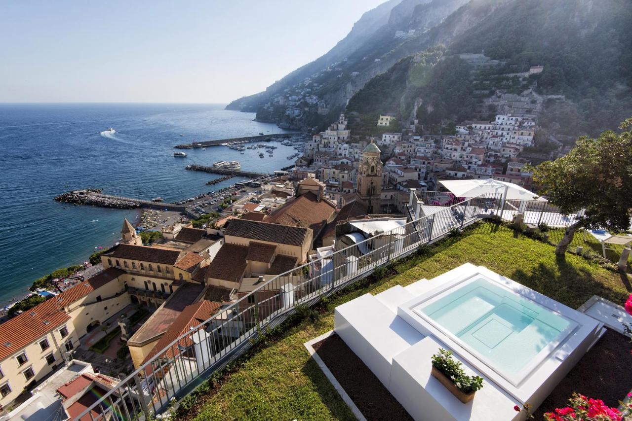 Amore Rentals - Palazzo Della Storia Amalfi Buitenkant foto