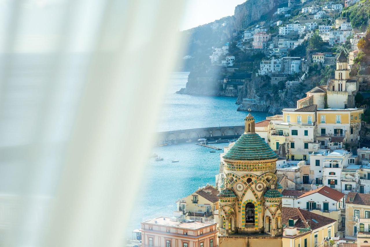 Amore Rentals - Palazzo Della Storia Amalfi Buitenkant foto