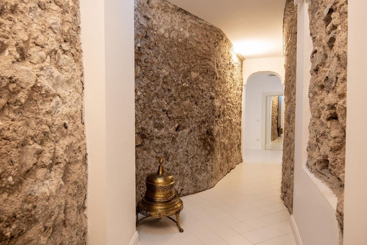 Amore Rentals - Palazzo Della Storia Amalfi Buitenkant foto