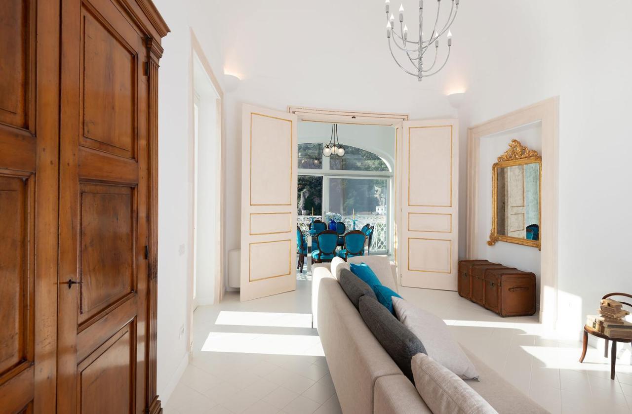 Amore Rentals - Palazzo Della Storia Amalfi Buitenkant foto