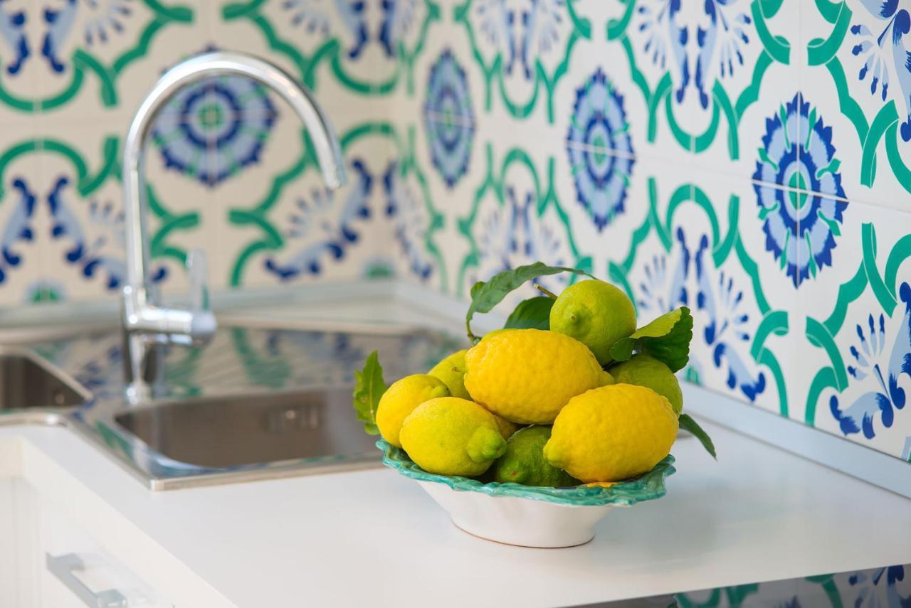 Amore Rentals - Palazzo Della Storia Amalfi Buitenkant foto