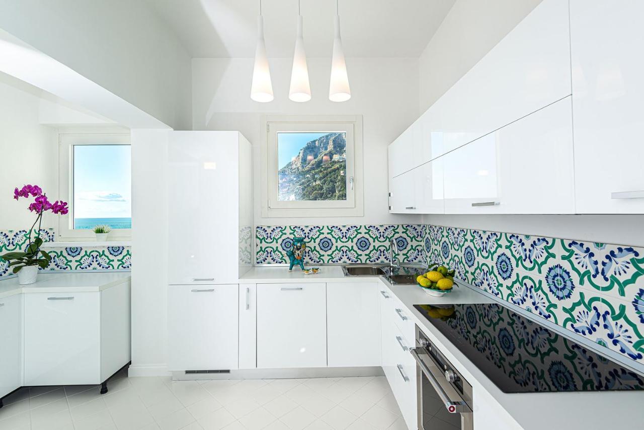 Amore Rentals - Palazzo Della Storia Amalfi Buitenkant foto