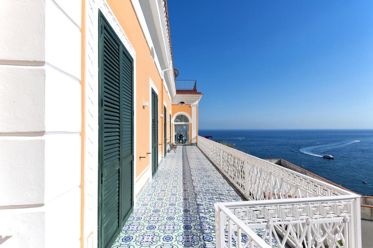 Amore Rentals - Palazzo Della Storia Amalfi Buitenkant foto